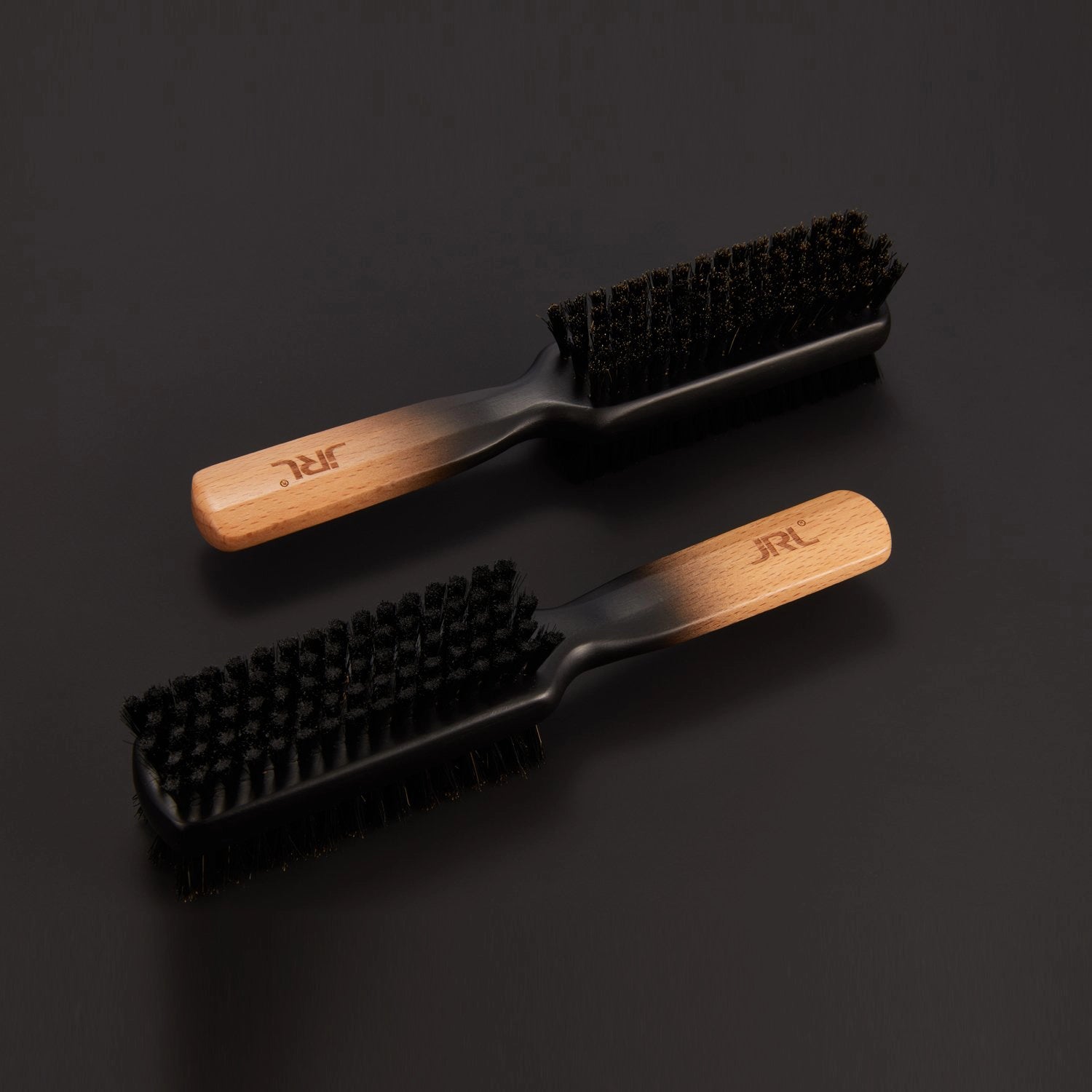Perie profesionala pentru barba &amp; fade brush cu maner din lemn - JRL